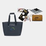 How to Plan Administrative Professionals Day Gifts for Your Team